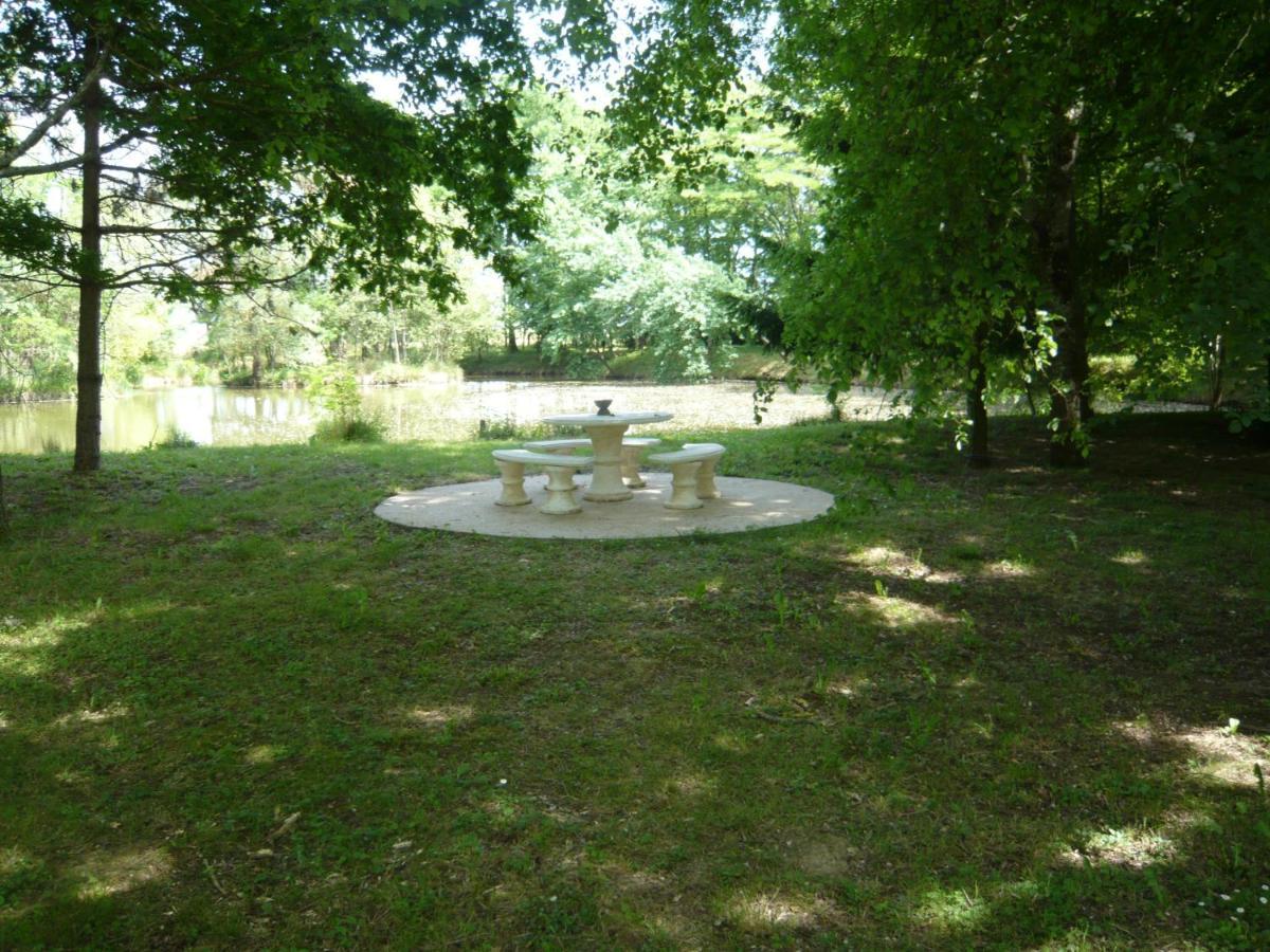 Villa Dikaria Montacher Exterior foto